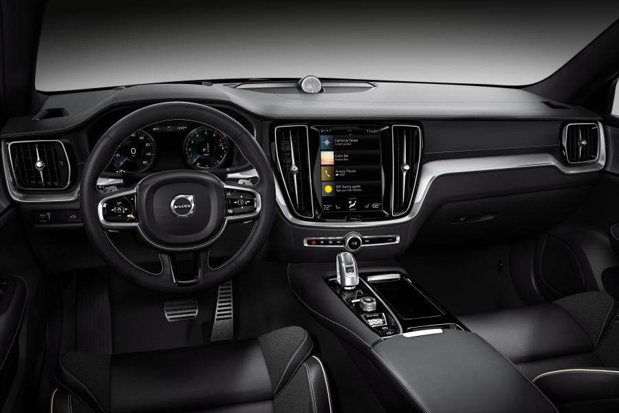 Торпедо Volvo S60 T8 Polestar Engineered 2018 года  (WW) (фото 11 из 51)
